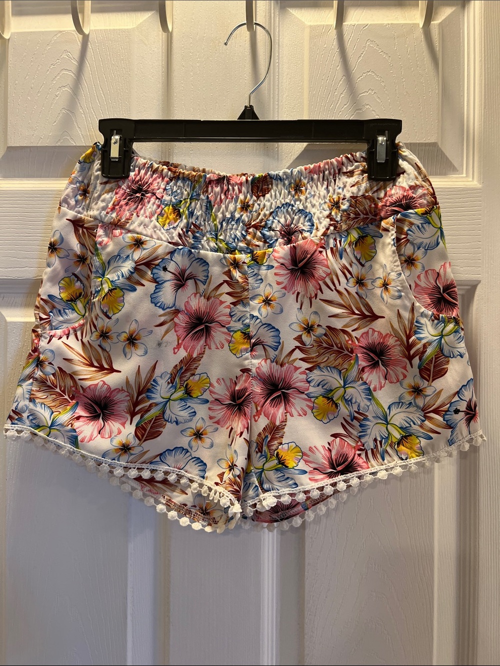 High-Waist Floral Pom-Trim Women's Shorts with Pom Pom’s